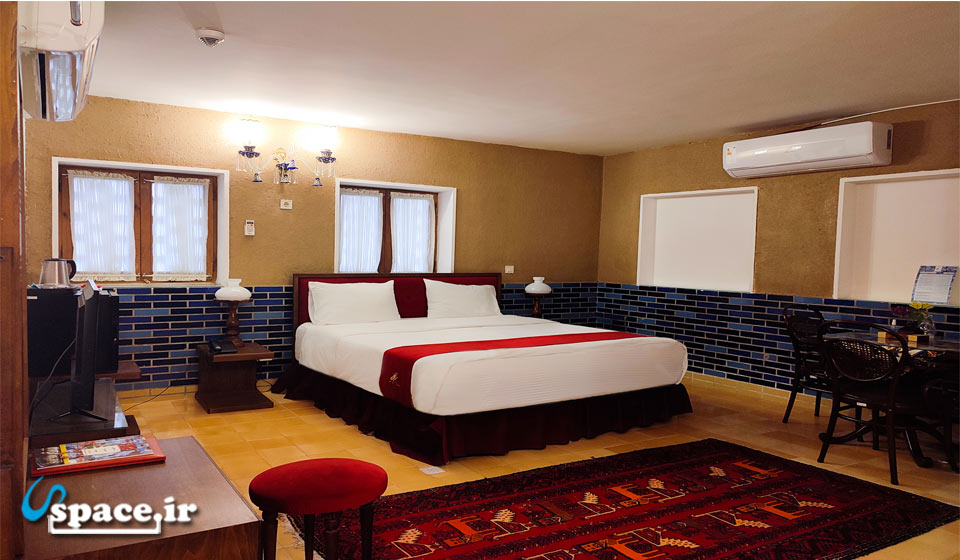 نمای داخلی  اتاق کبود - هتل سنتی کریاس - اصفهان