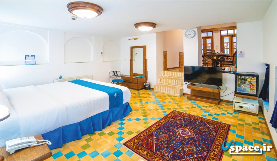 نمای داخلی  اتاق طاووس - هتل سنتی کریاس - اصفهان